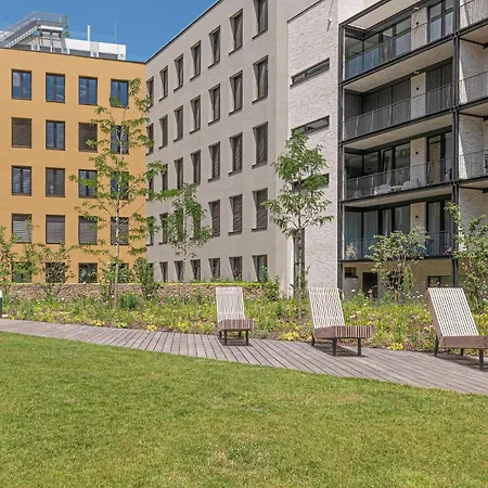 Days - With Garage Parking And Balcony *